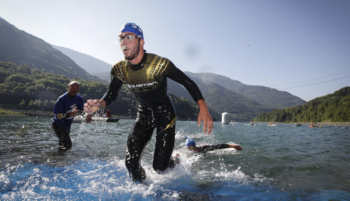 Triathlon : Le port de la combinaison de natation est-il obligatoire ?