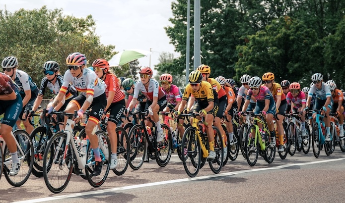 Quelle est la valeur des performances des femmes cyclistes professionnelles ?